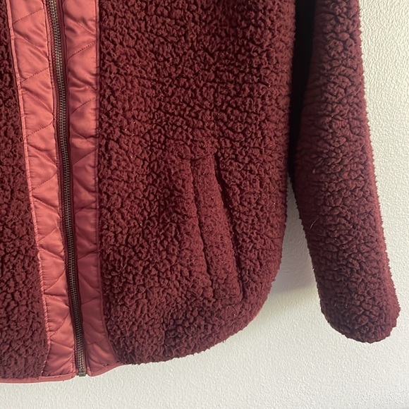 Abercrombie and Fitch Red Sherpa Jacket Size S - Picture 7 of 15